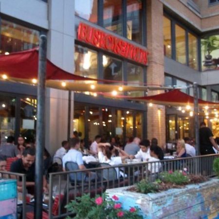 וושינגטון Steps To Convention Center, Downtown Dc, And Metro Station: Private And Comfortable Bedroom/Bathroom מראה חיצוני תמונה