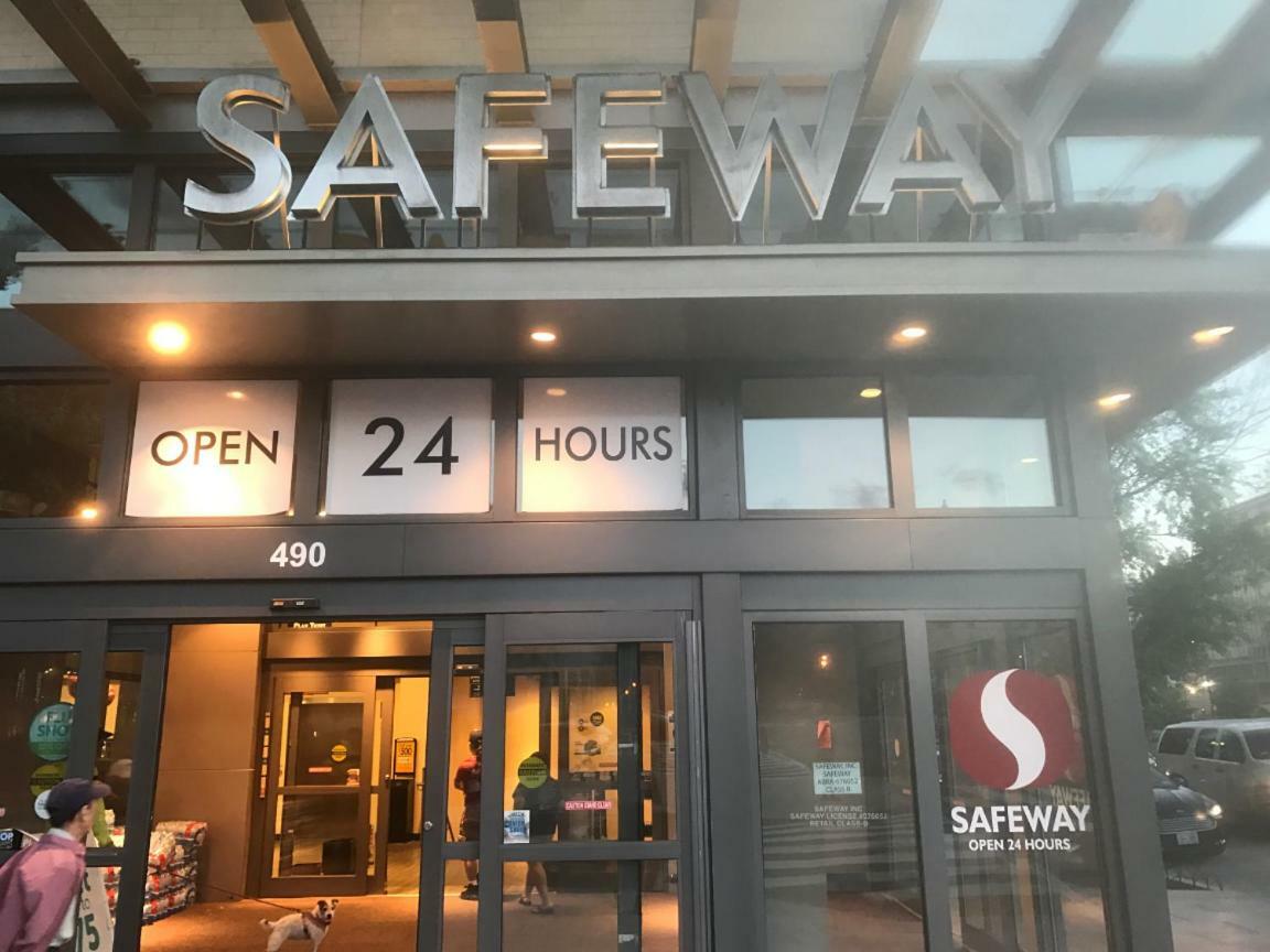 וושינגטון Steps To Convention Center, Downtown Dc, And Metro Station: Private And Comfortable Bedroom/Bathroom מראה חיצוני תמונה